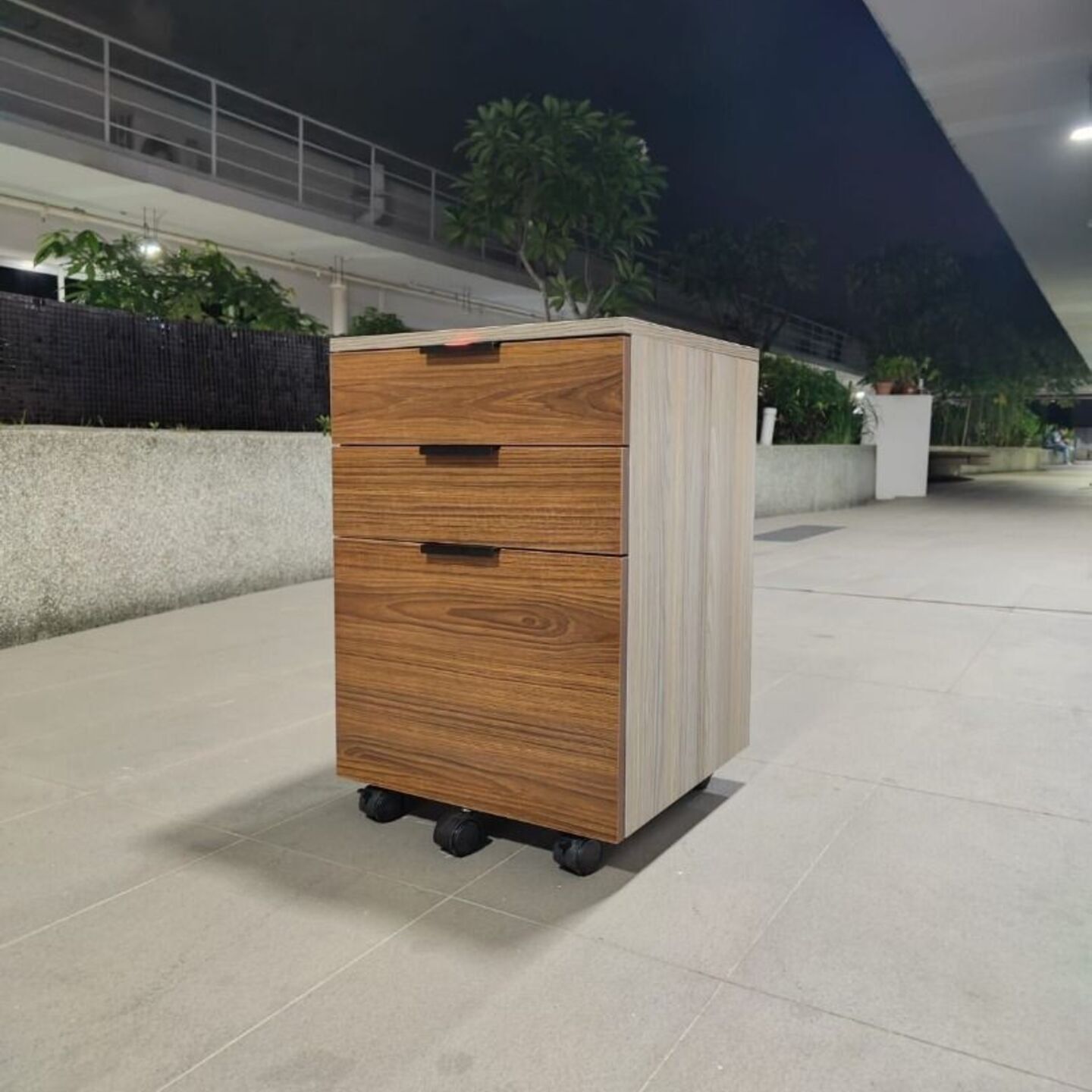 SERENO Pedestal
