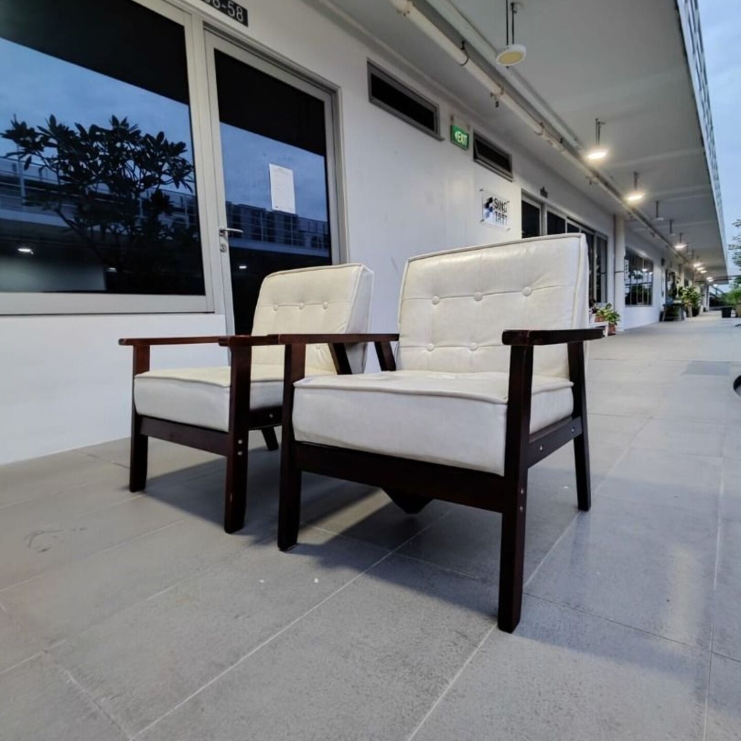 VANZ Armchair in WHITE PU(set of 2)