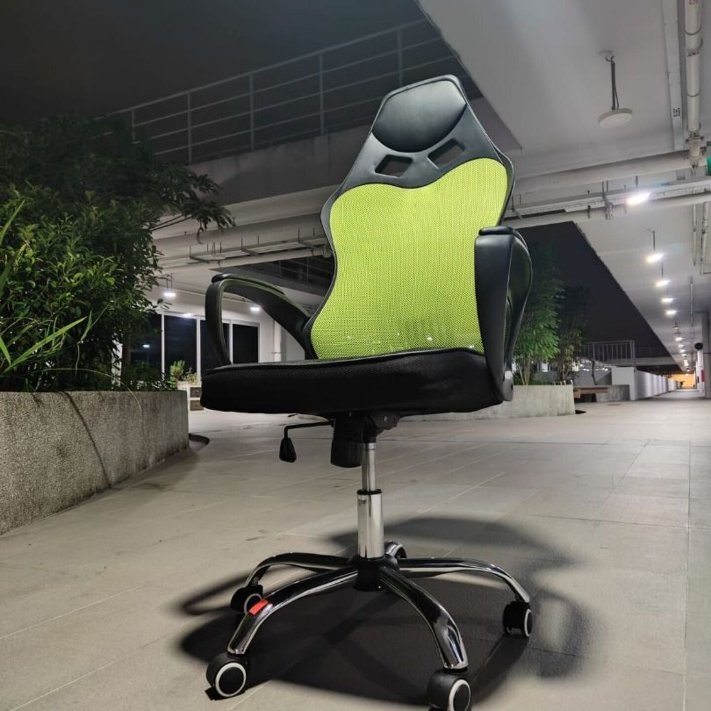 KARBON Racing Gaming Chair in BLACK & GREEN