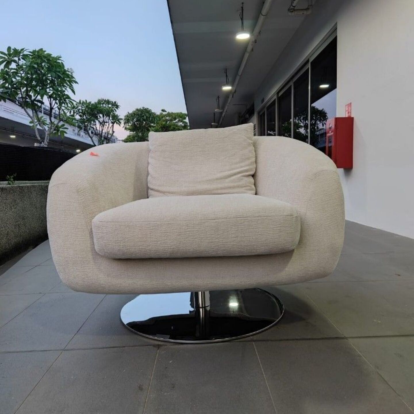 SCHAUFFELE Performance Swivel Armchair in Vermont Oyster