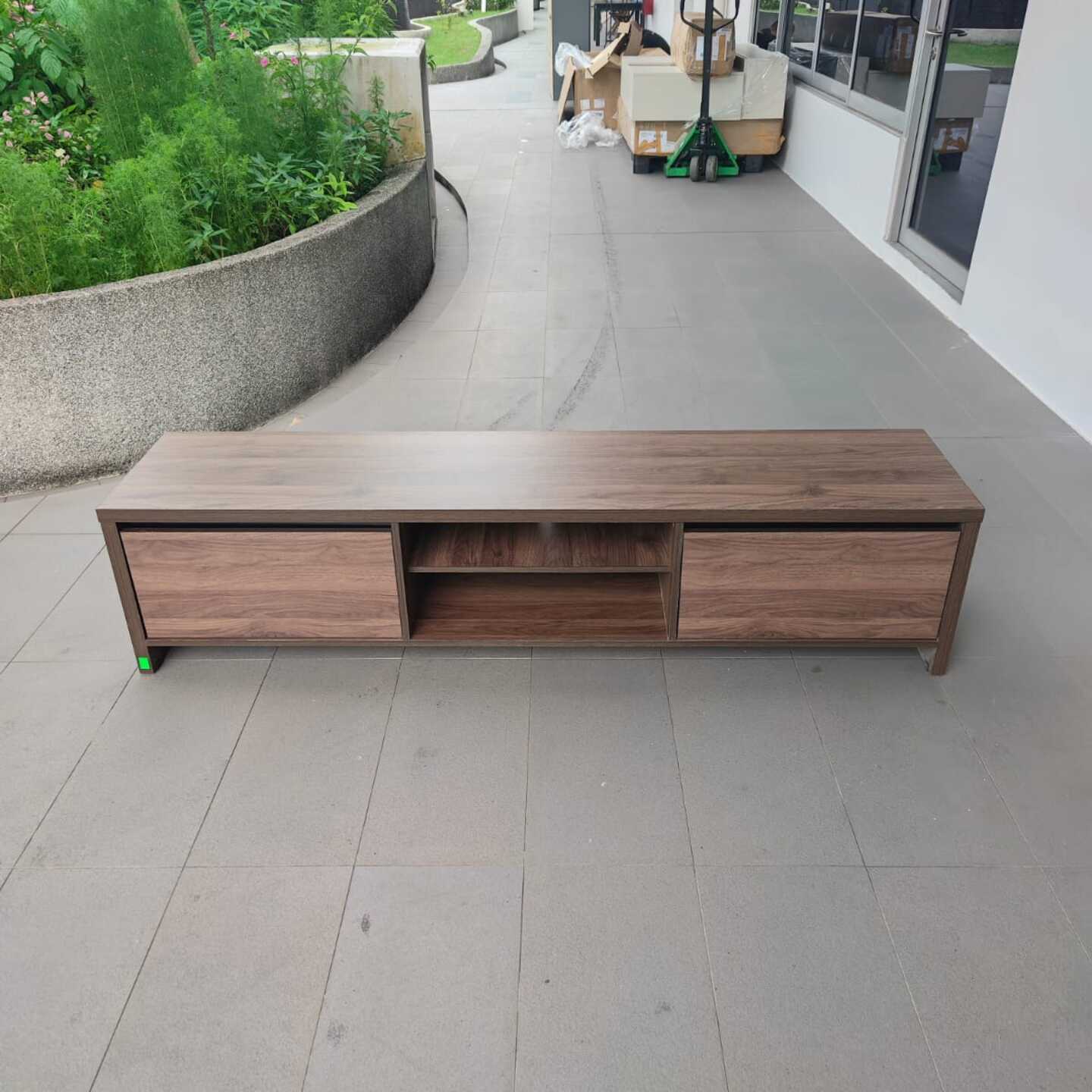 BERELNET TV Console in WALNUT