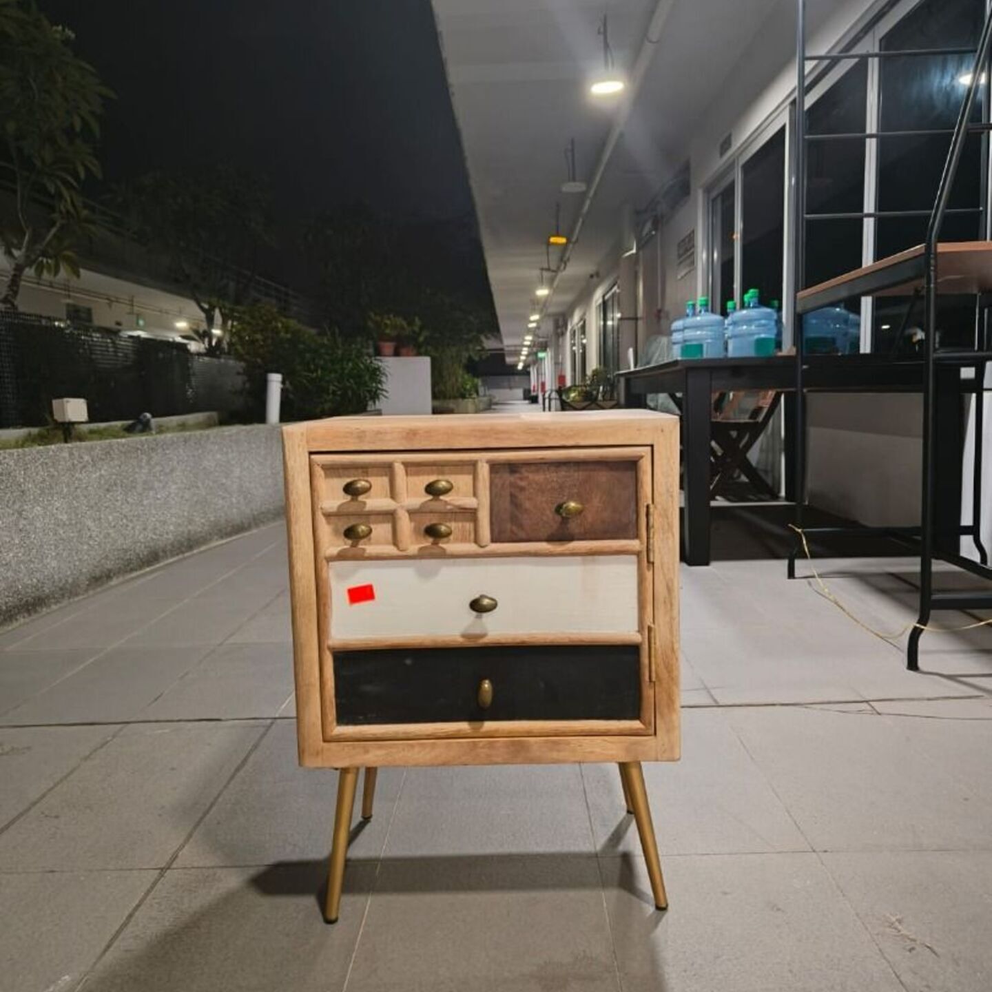 CANYONA Side Table