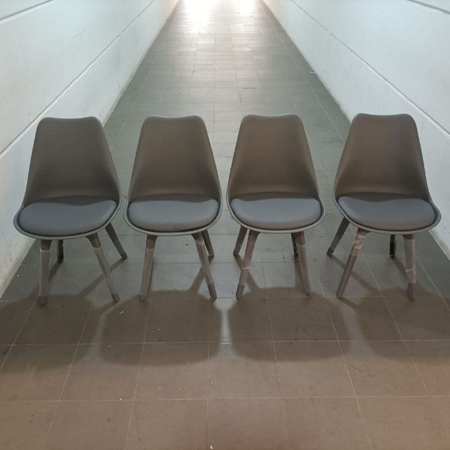 4 x VARIS Designer SCANDI Dining Chairs in GREY - SET OF 4