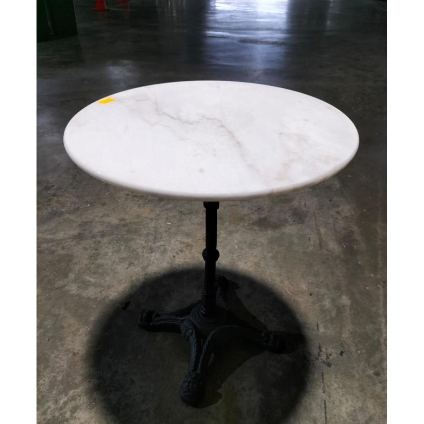 MORSIS Monochrome Marble Table