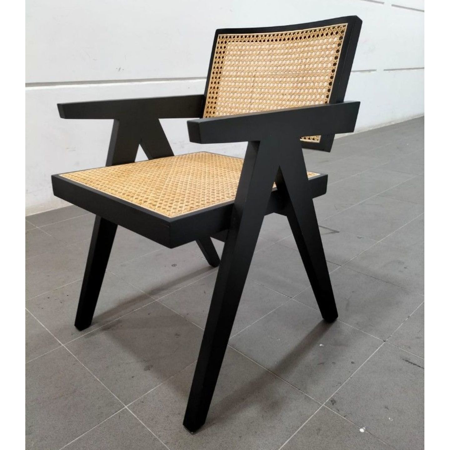 VOLONIA Rattan Chair in BLACK