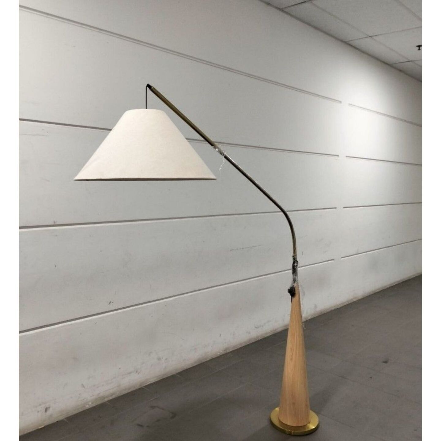STRAUSS Floor Lamp