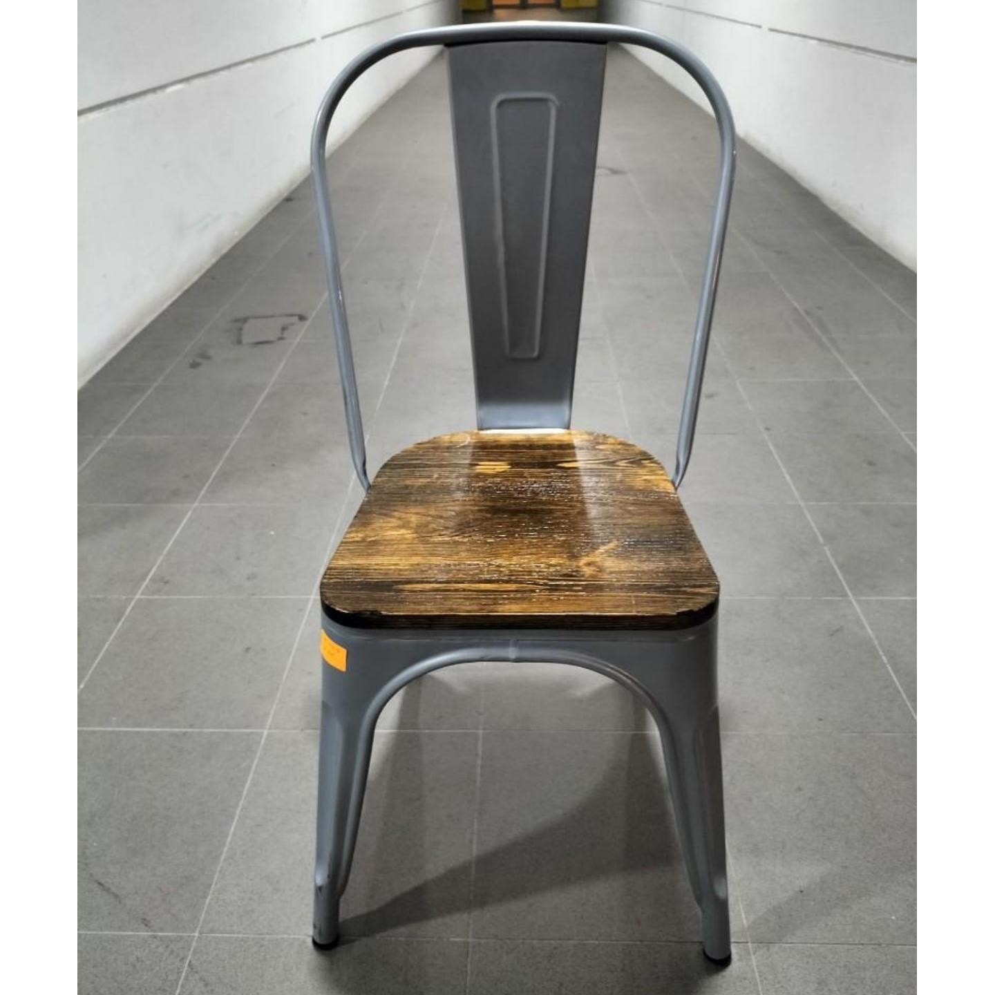 VADO Retrol Metal Chair in SILVER with Wooden Top