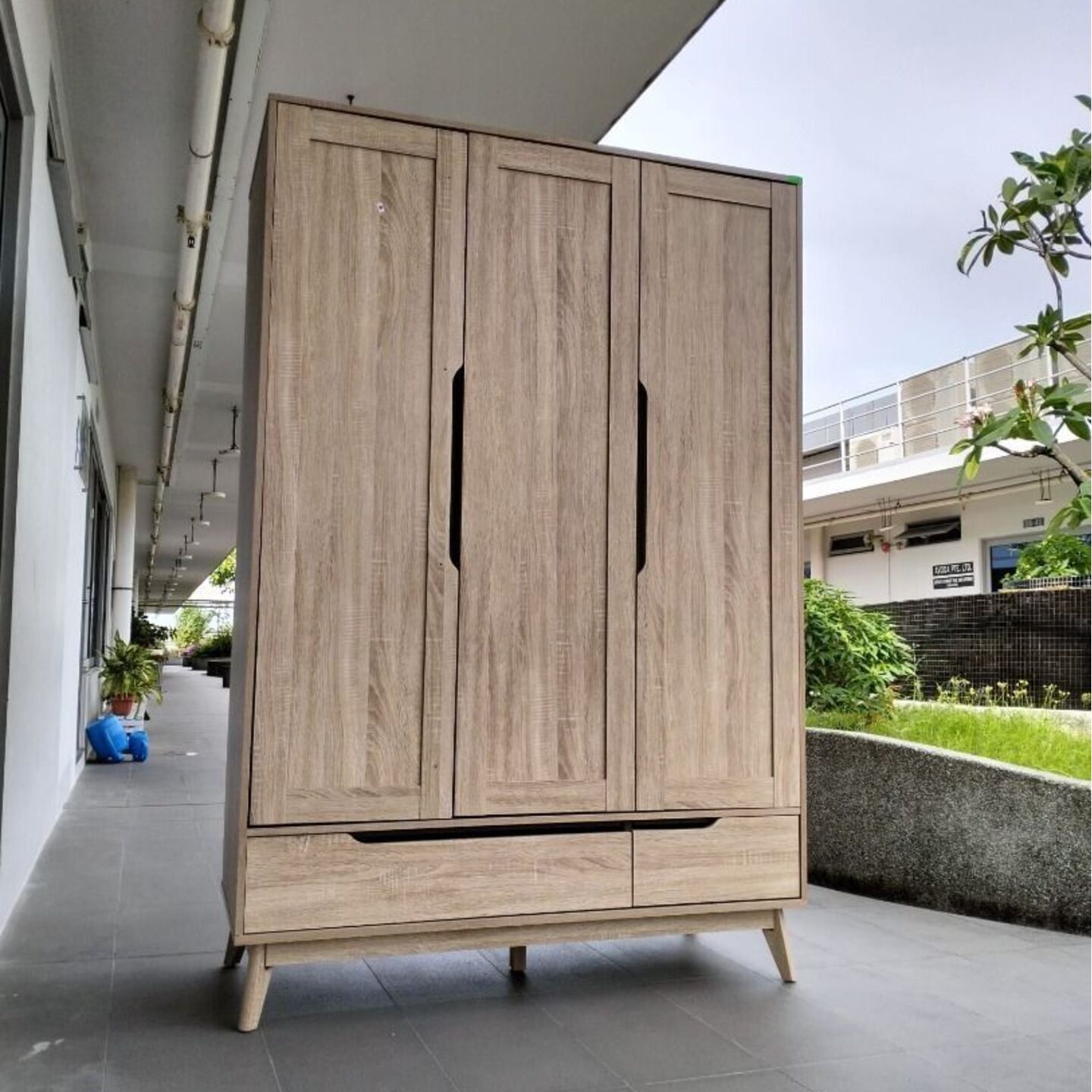 (ULTIMATED PRICE)OKA 3 Door Wardrobe