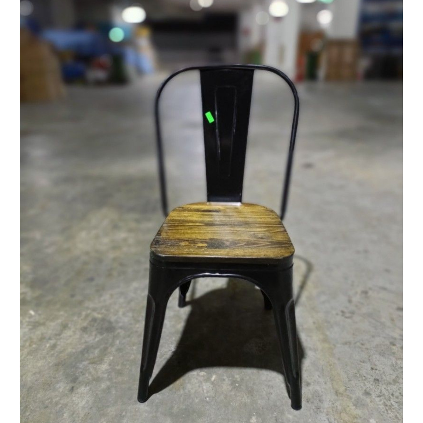 VADO Retro Metal Chair in BLACK with Wooden Top