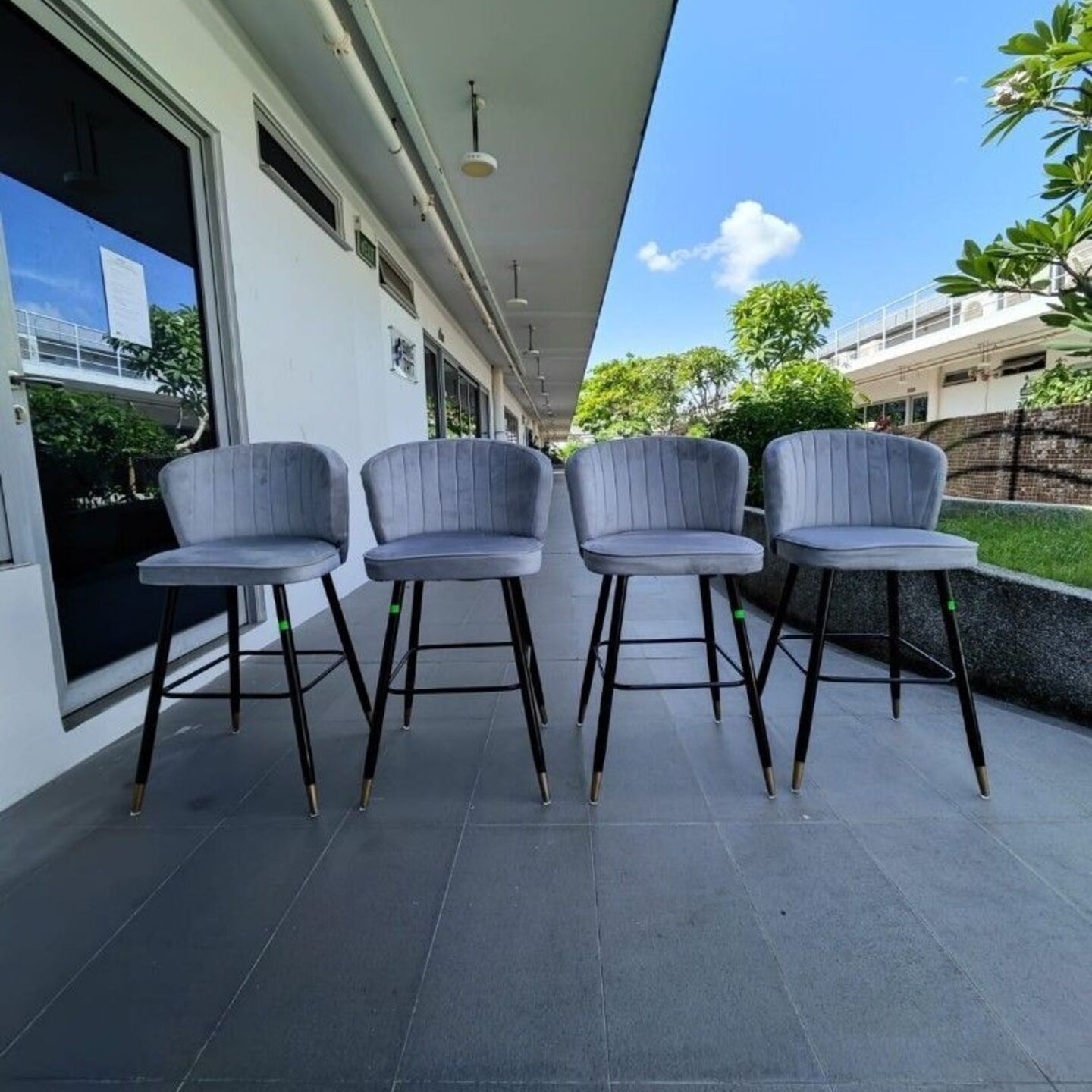 LUFFY Velvet Bar Stools (Set of 4)