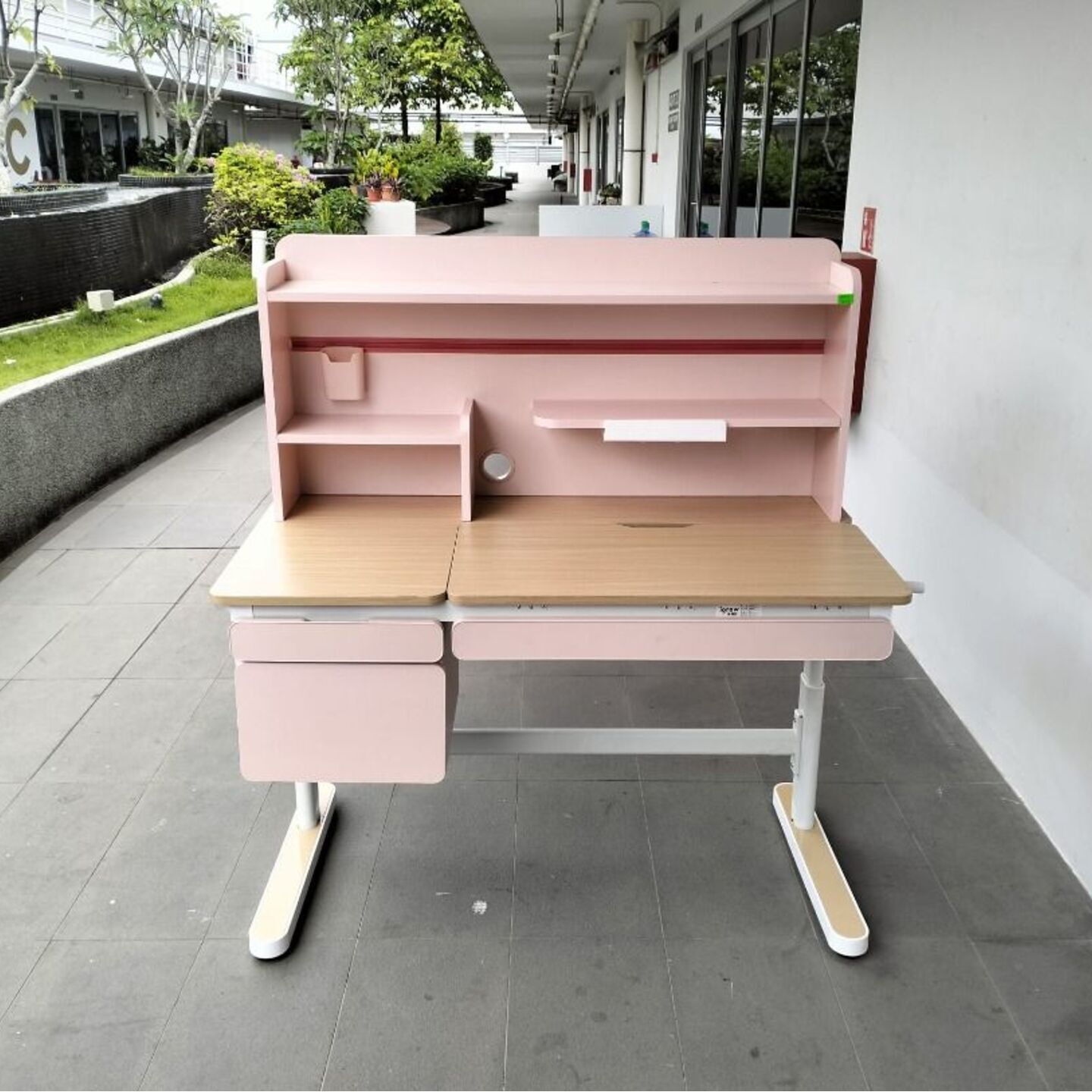 STAUNTON Adjustable Children Study Desk
