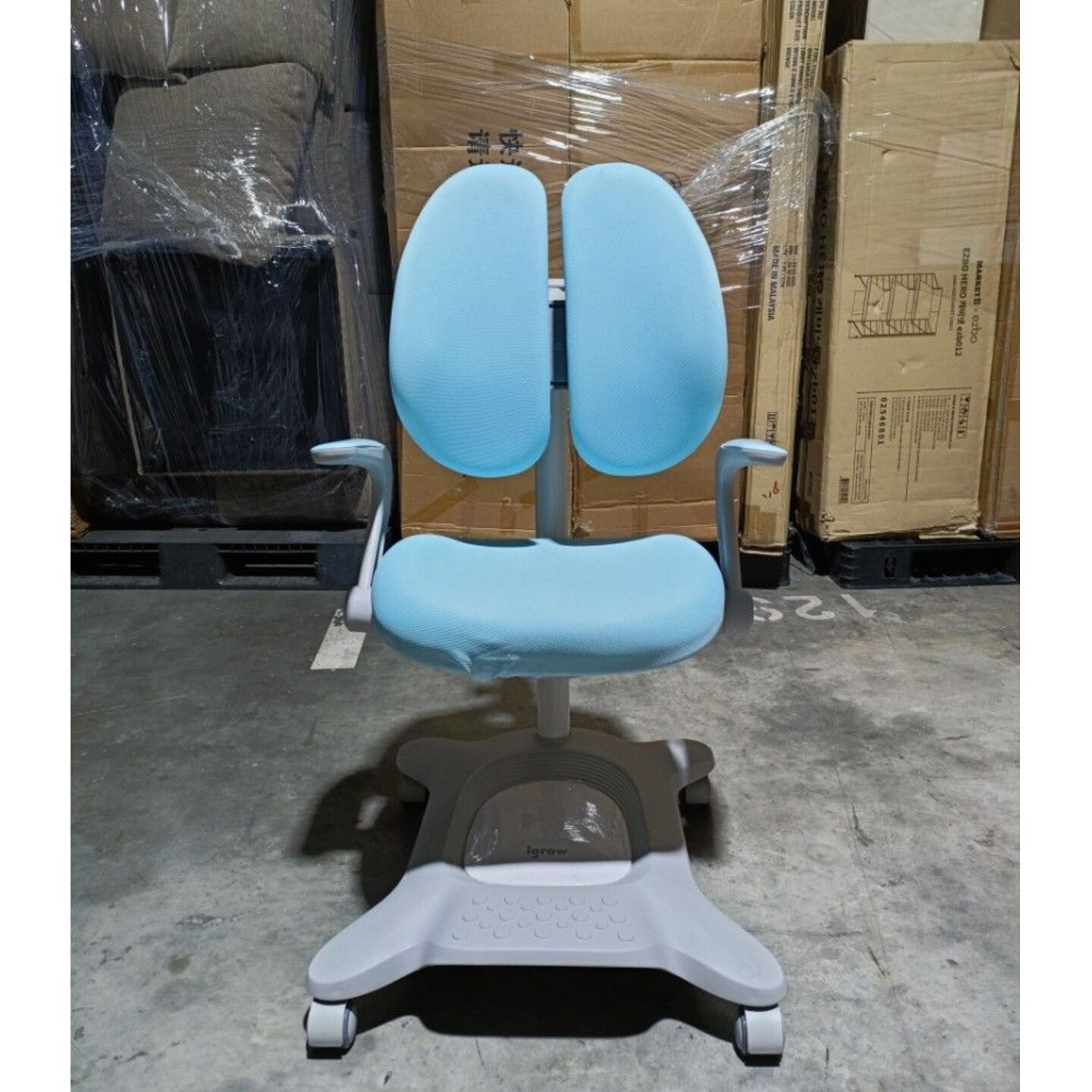 BUSCH IV Ergonomics Children's Work Chair in BABY BLUE