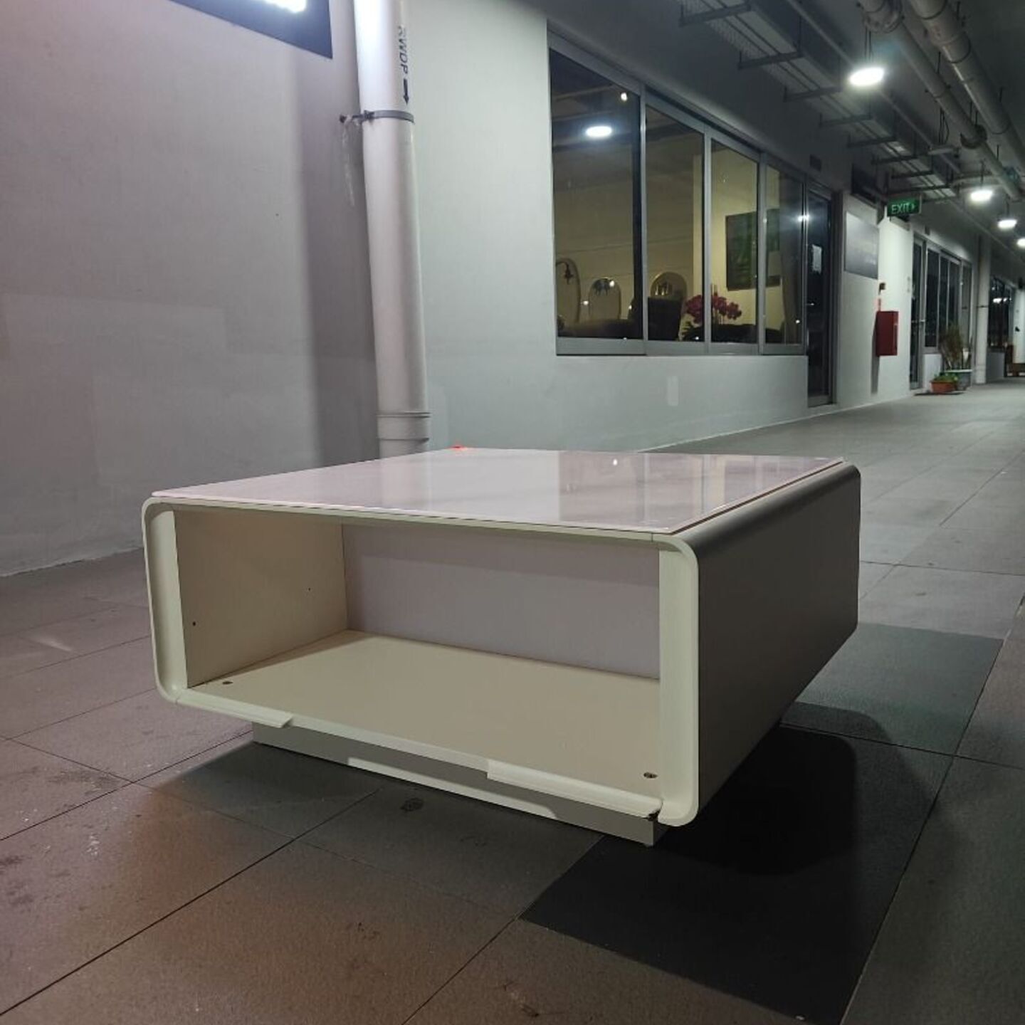 (ULTIMATED PRICE)LEYLAH Coffee Table (Ivory)