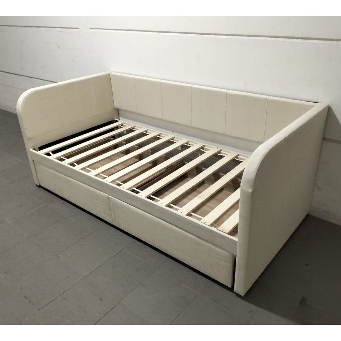 LAFAYA Single Day Bed with Pull Out Trundle in CREAM FABRIC
