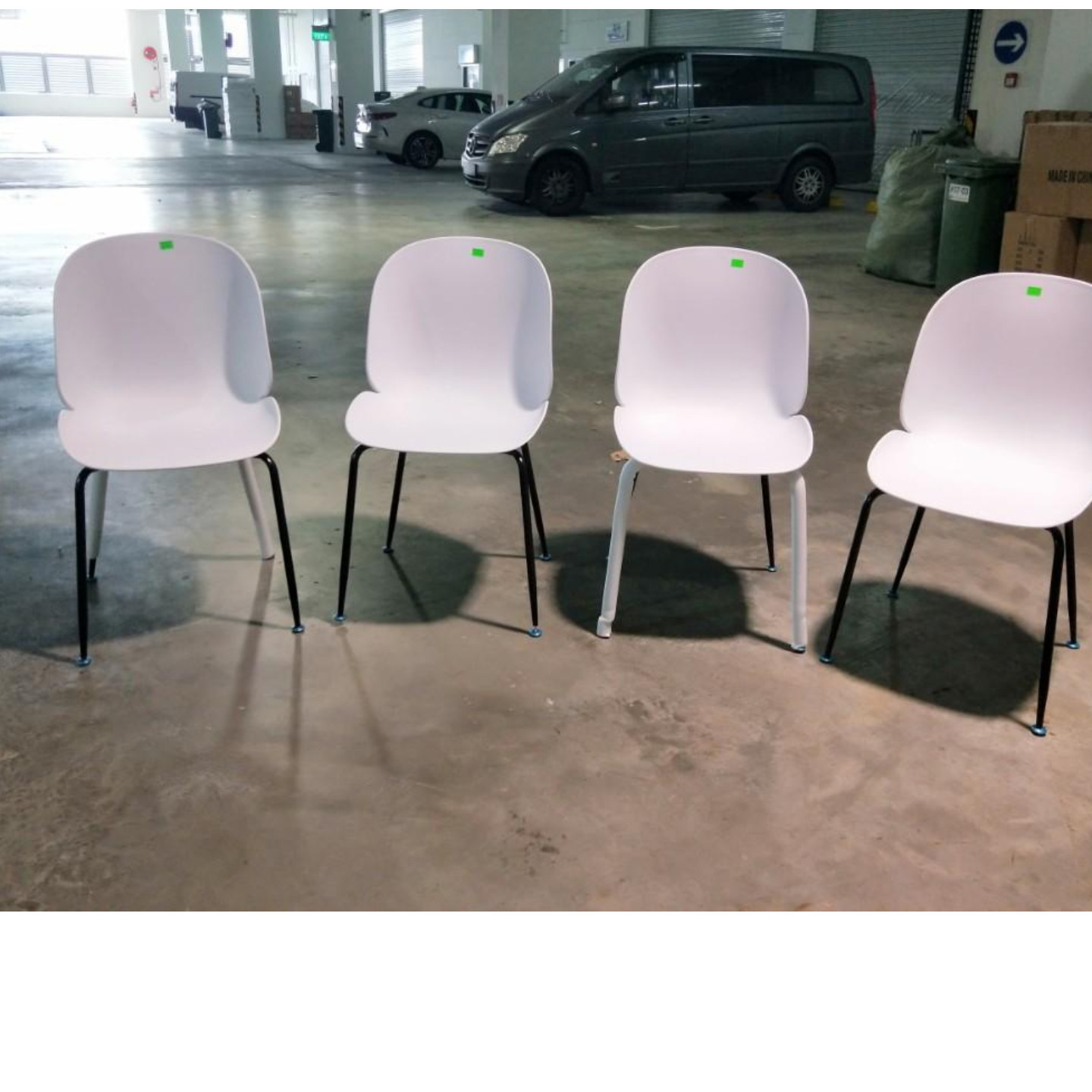 IZZY Designer Replica Chairs in WHITE