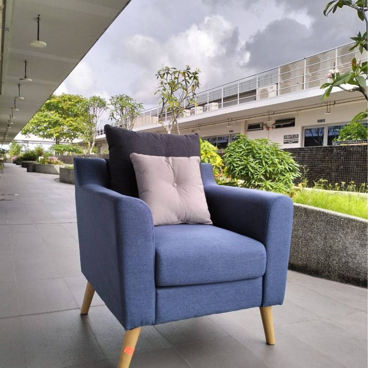 OXIDE SCANDI Armchair
