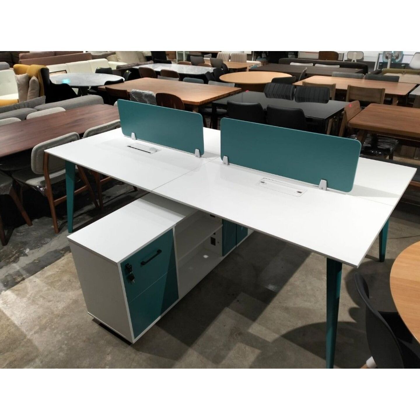 BASTIEN 4PAX Work Station in WHITE & TEAL GREEN