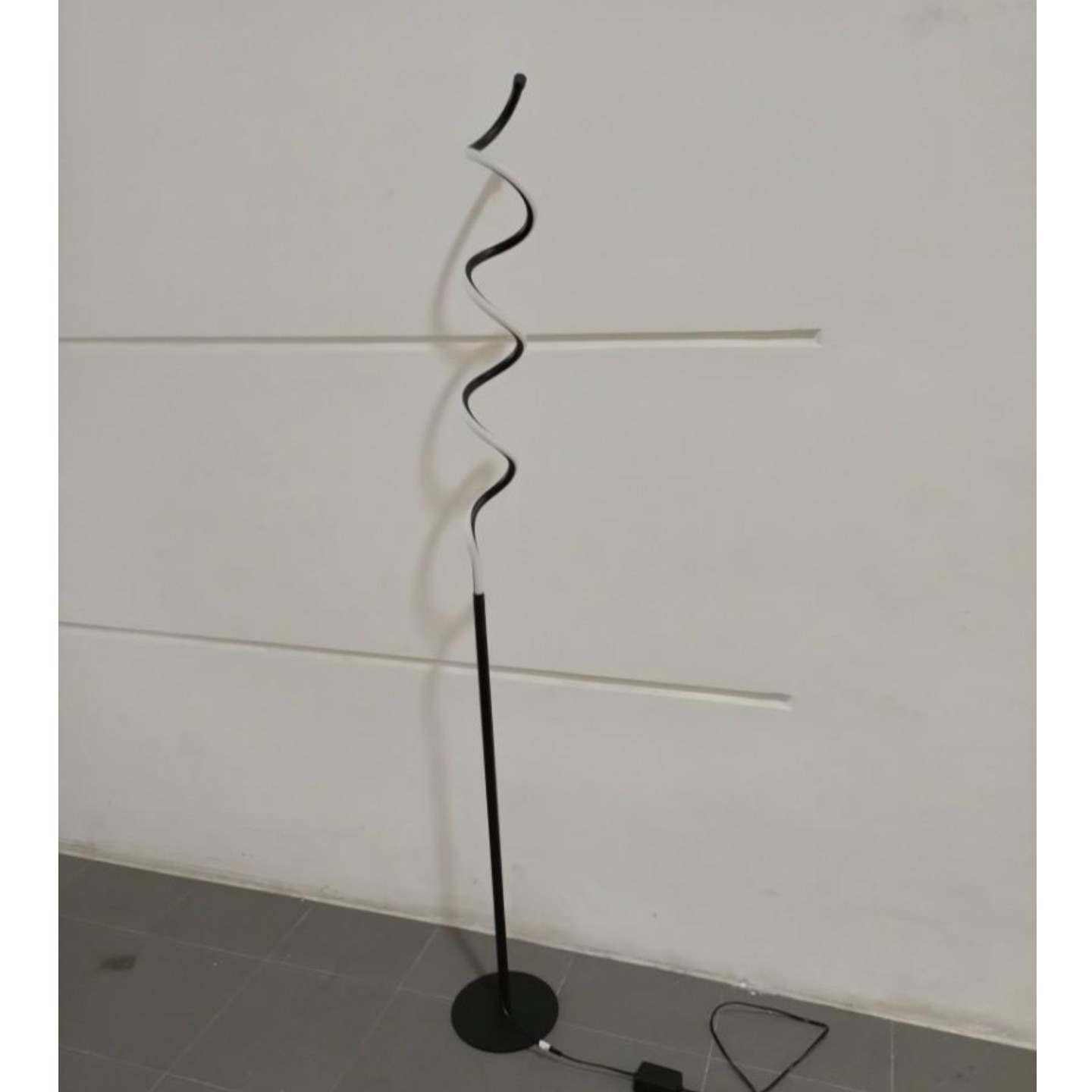 SAINT LED Floor Lamp with Remote Control