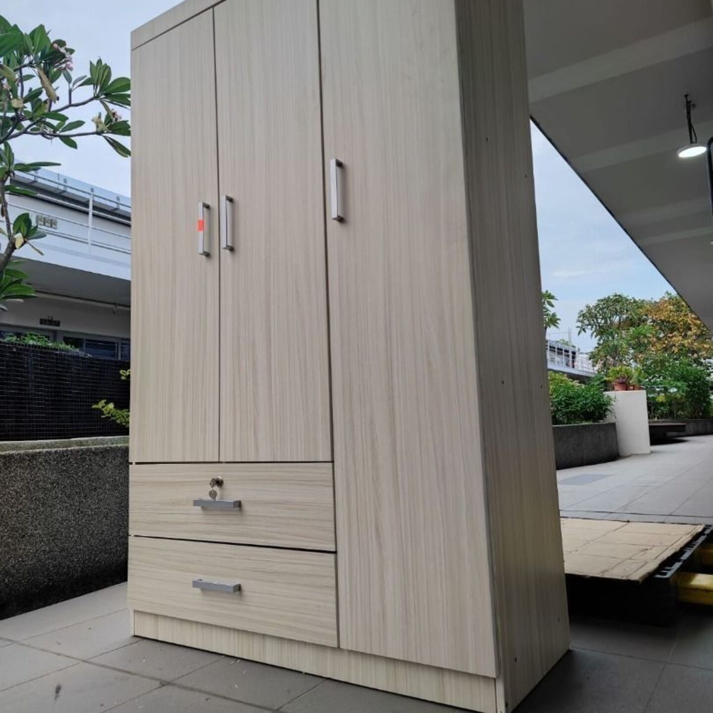 LEFAL 3 Door Wardrobe in White Wash