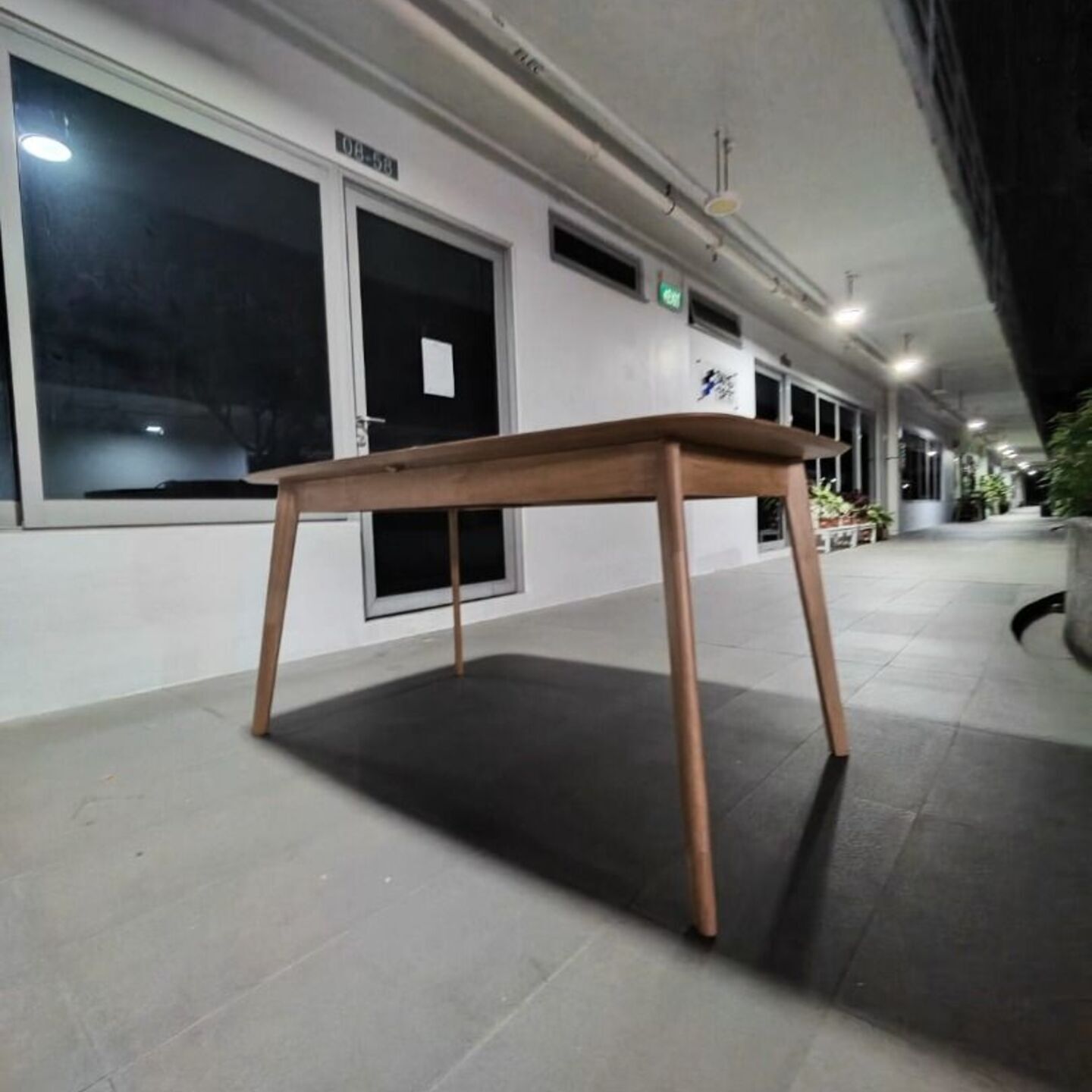 TRAX Extendable Dining Table in OAK
