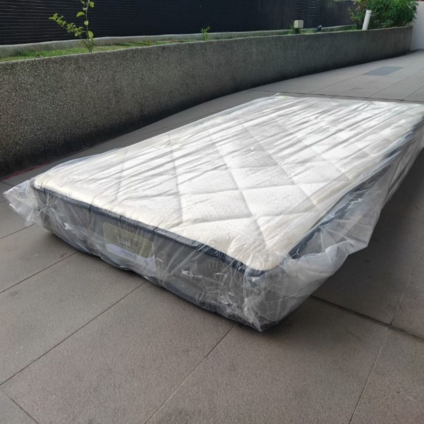 SLEEPMED Premium Single Pocketed Spring Mattress - TRANQUIL NIGHT