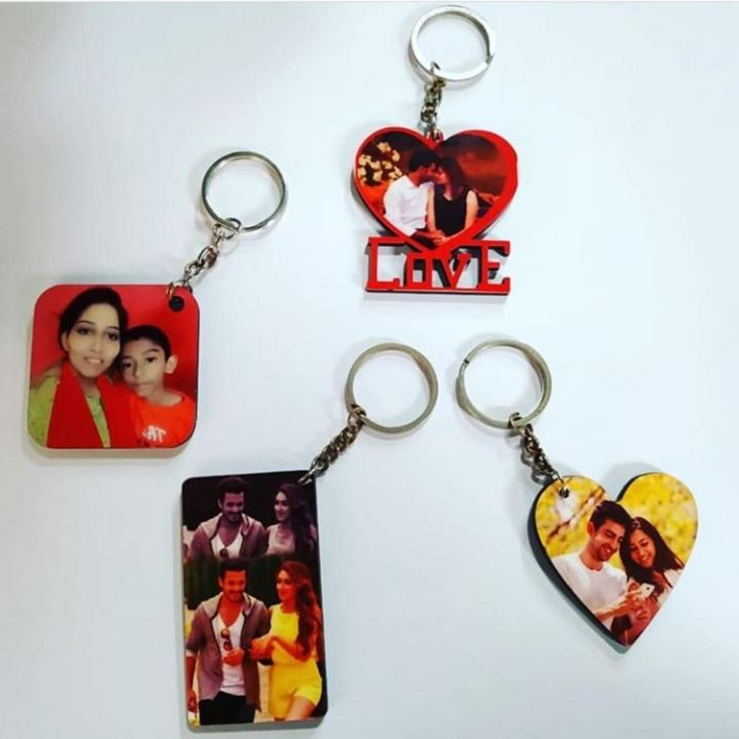 SHAPED PHOTO PRINT KEYRING SOVYA