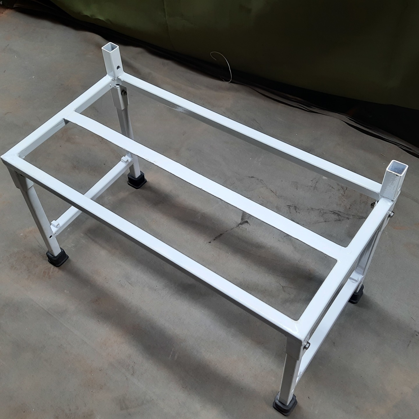 2ft X 1ft Single stand