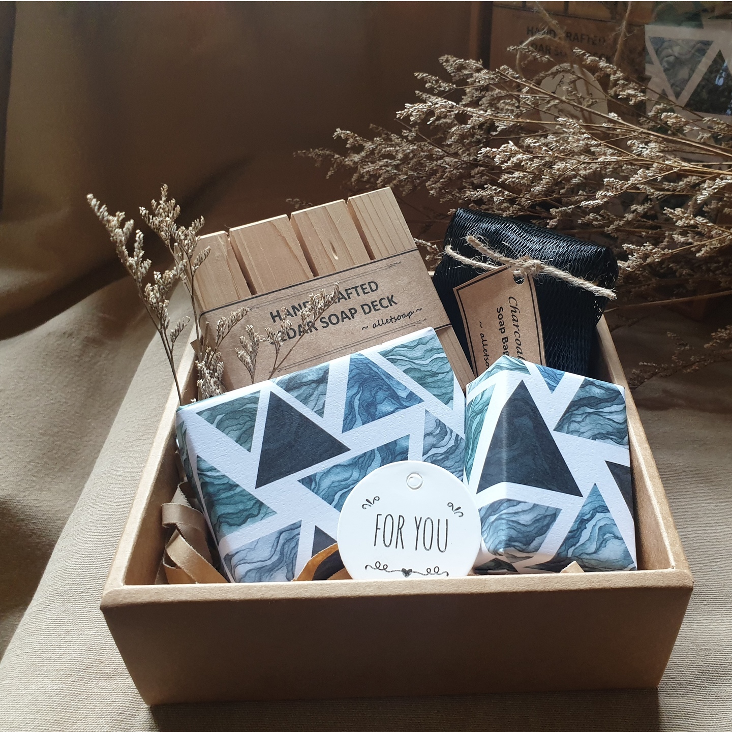 The Refresh Box - Bamboo Charcoal Teatree Mint