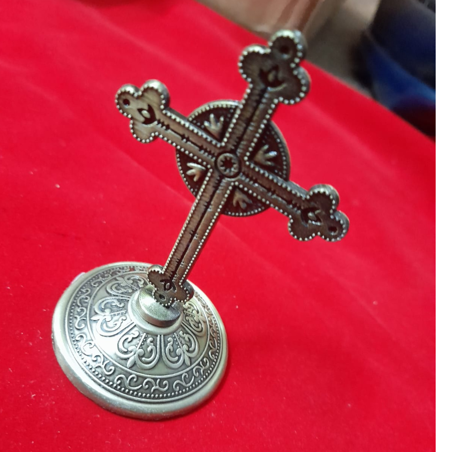 CROSS 