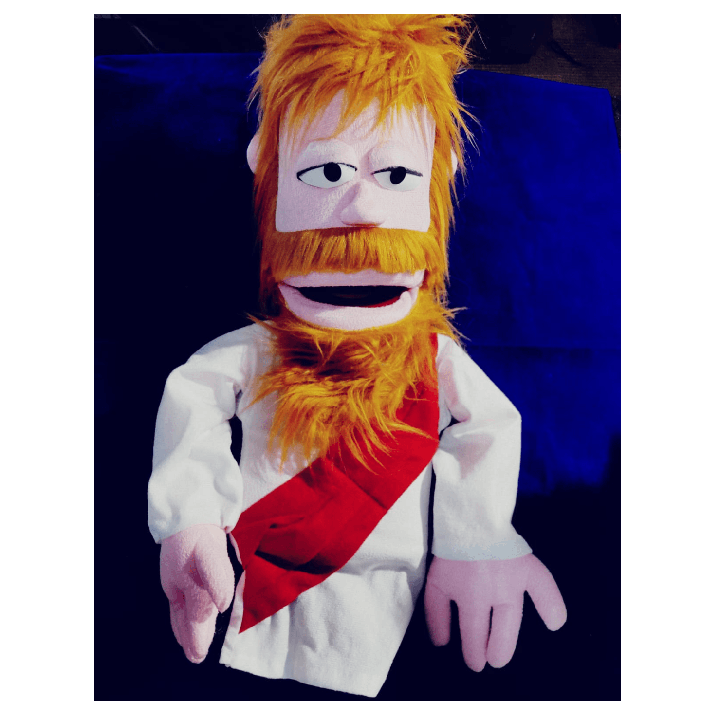JESUSHALF PUPPET - Q1