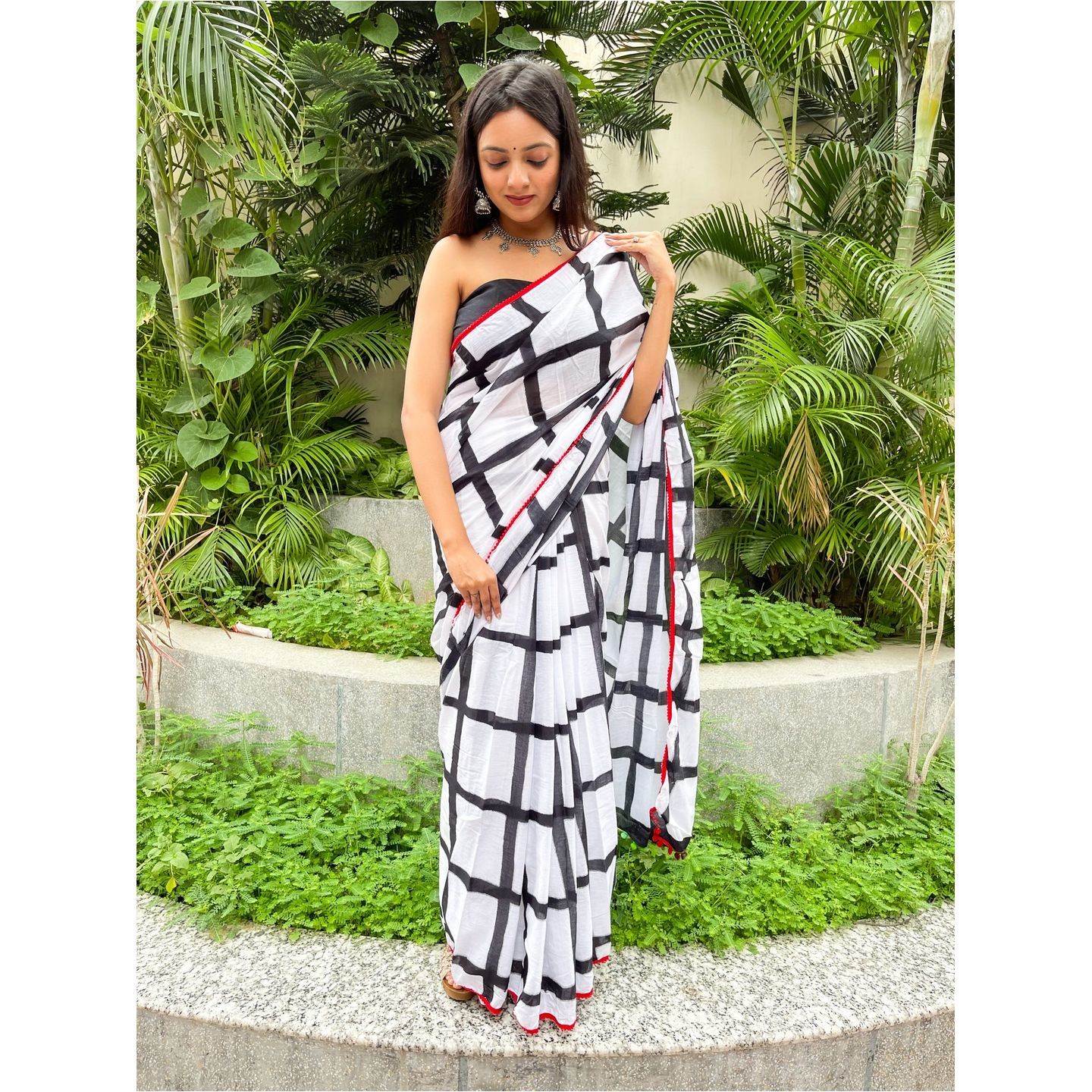 Shivanya Handicrafts Women's Hand Block  Batik Bagru Jaipuri Ikat Printed Handloom Pure Cotton Mulmul Traditional  Cotton Sarees With Printed Blouse Piece With Pom Pom Lace (White, Black)_SH-0929