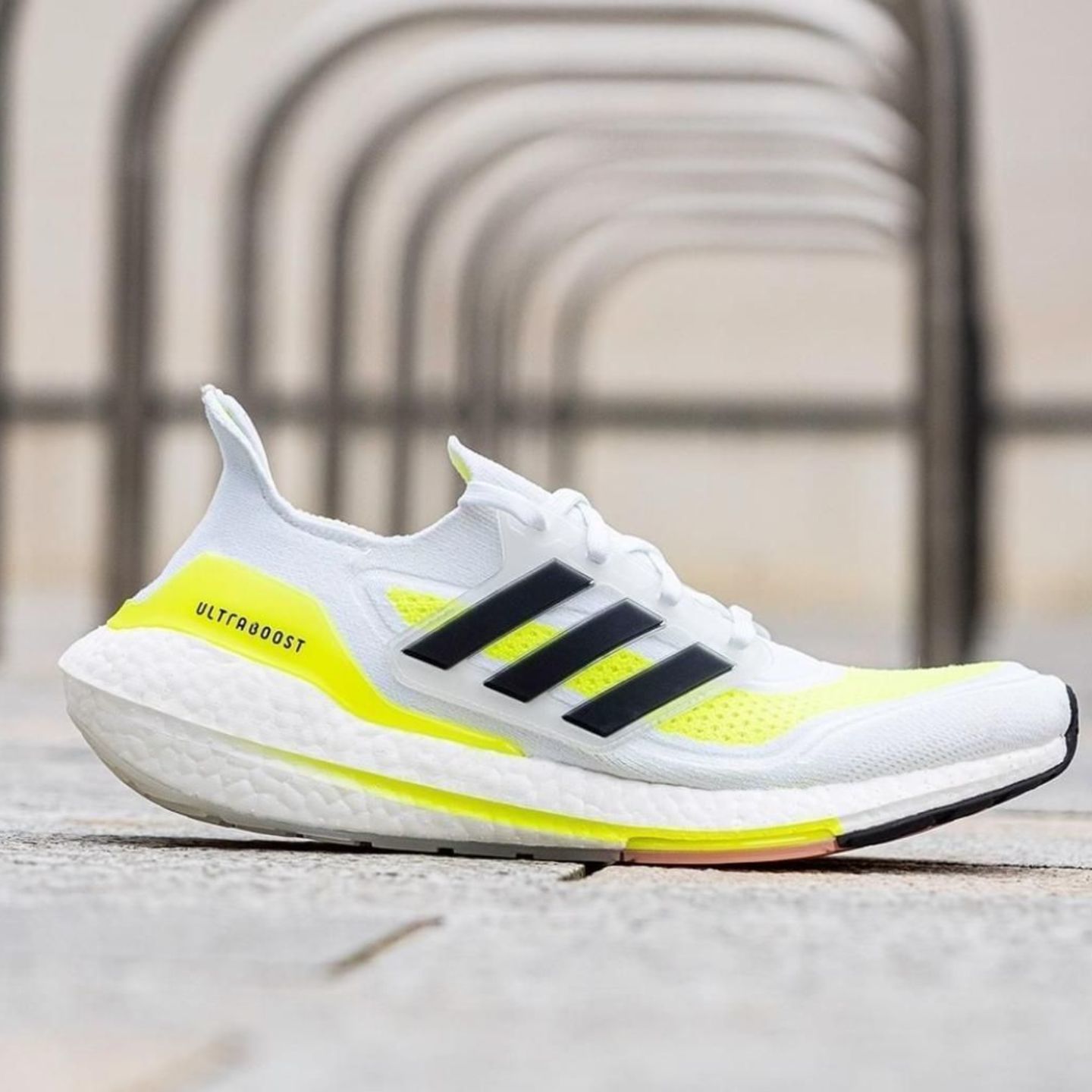 Insta Shoppee Adidass Ultraboost 2021 First Copy Sneaker - Solar White