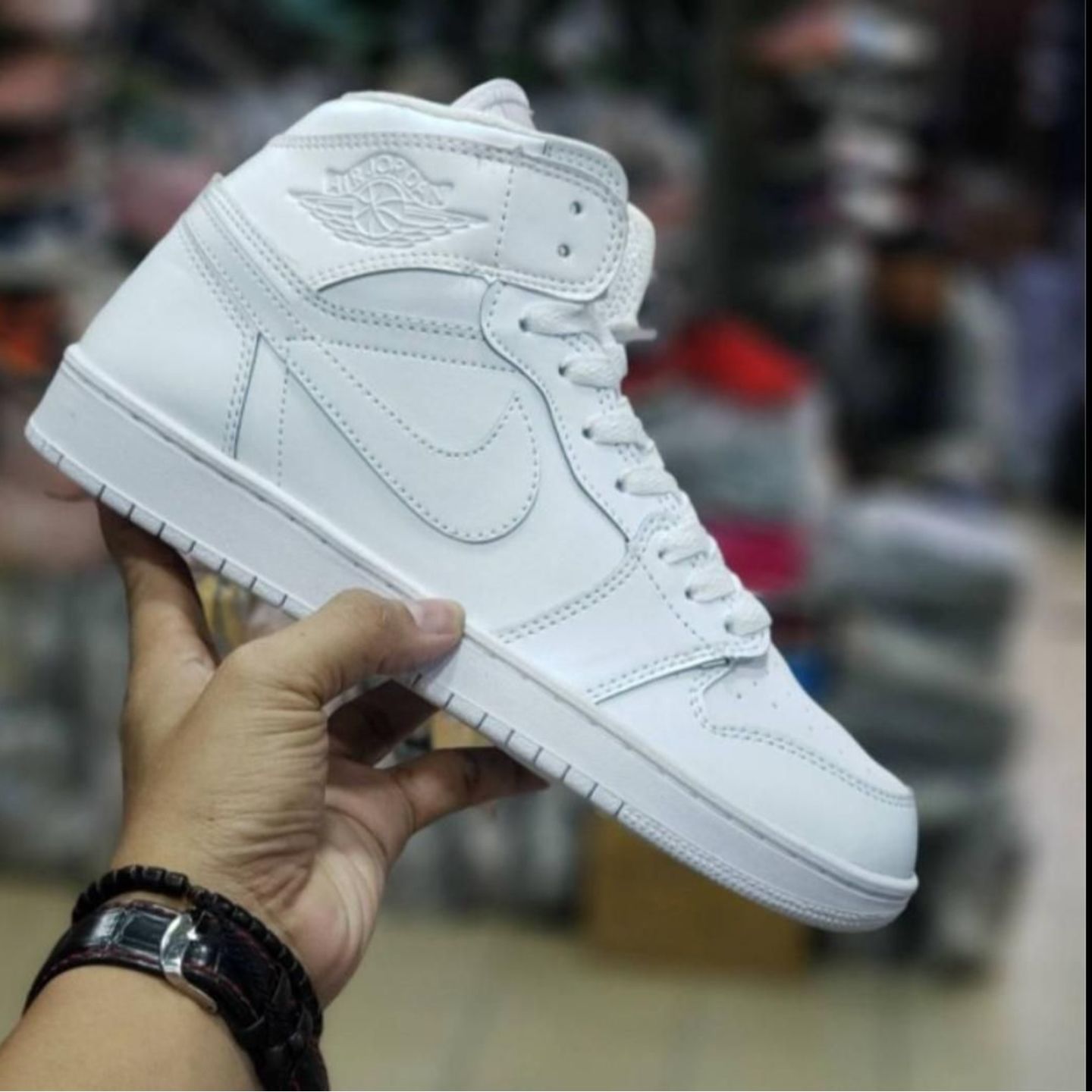 Insta Shoppee Nikee Air Jordan Retro 1 First Copy Sneaker - White