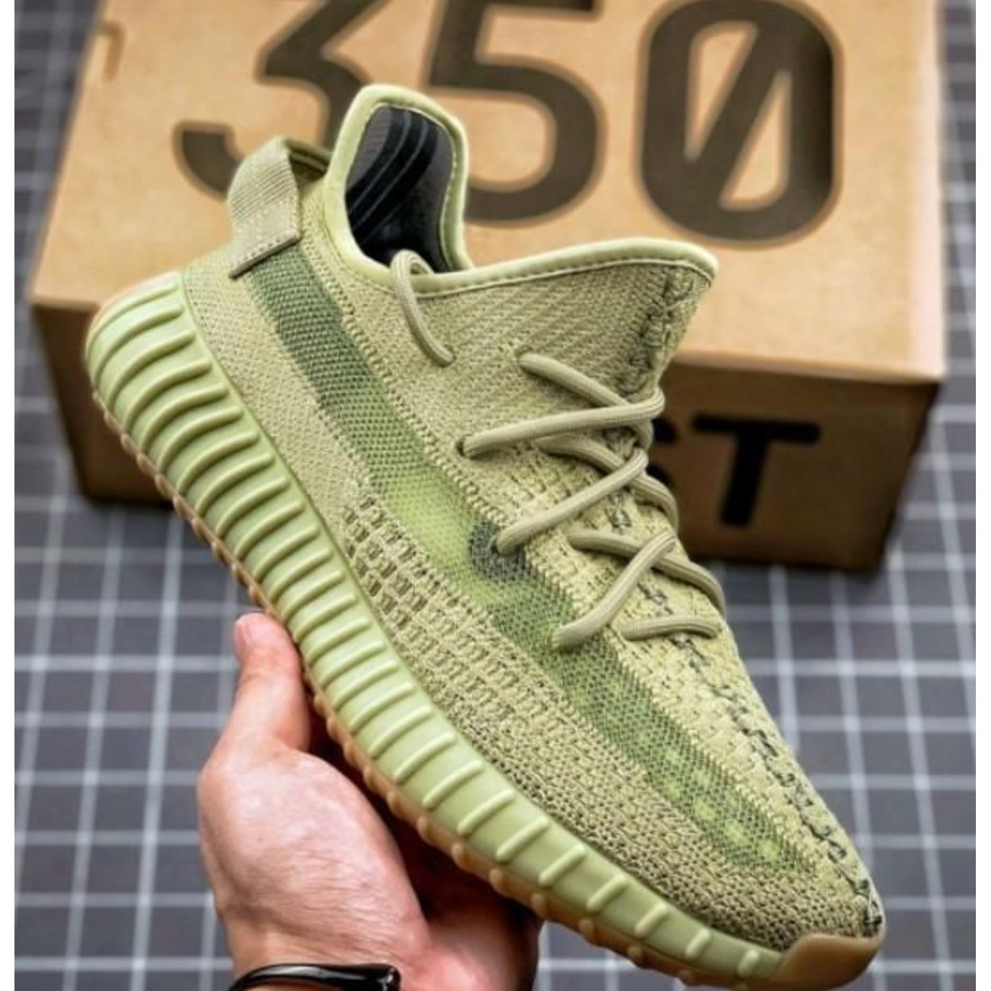 Insta Shoppee Adidass Yeezy Boost 350 V2 Sulfur First Copy Sneaker