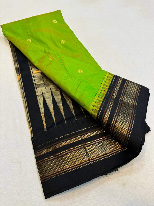 Sneha Green and Red  Border - Traditional Handwoven Ilkaal Butta Saree online