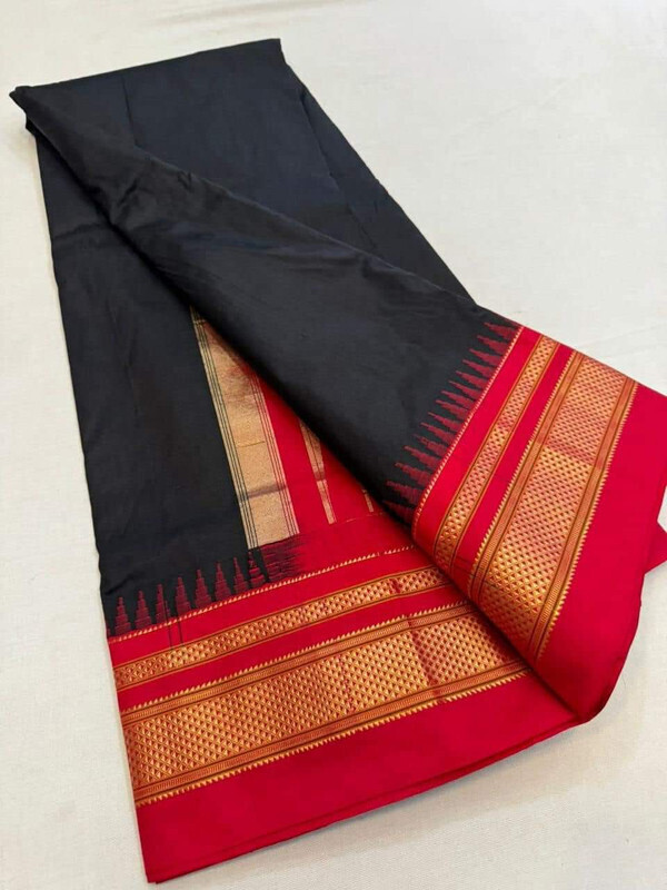 Black and RedHandloom Ilkaal saree weaving by traditional artisan