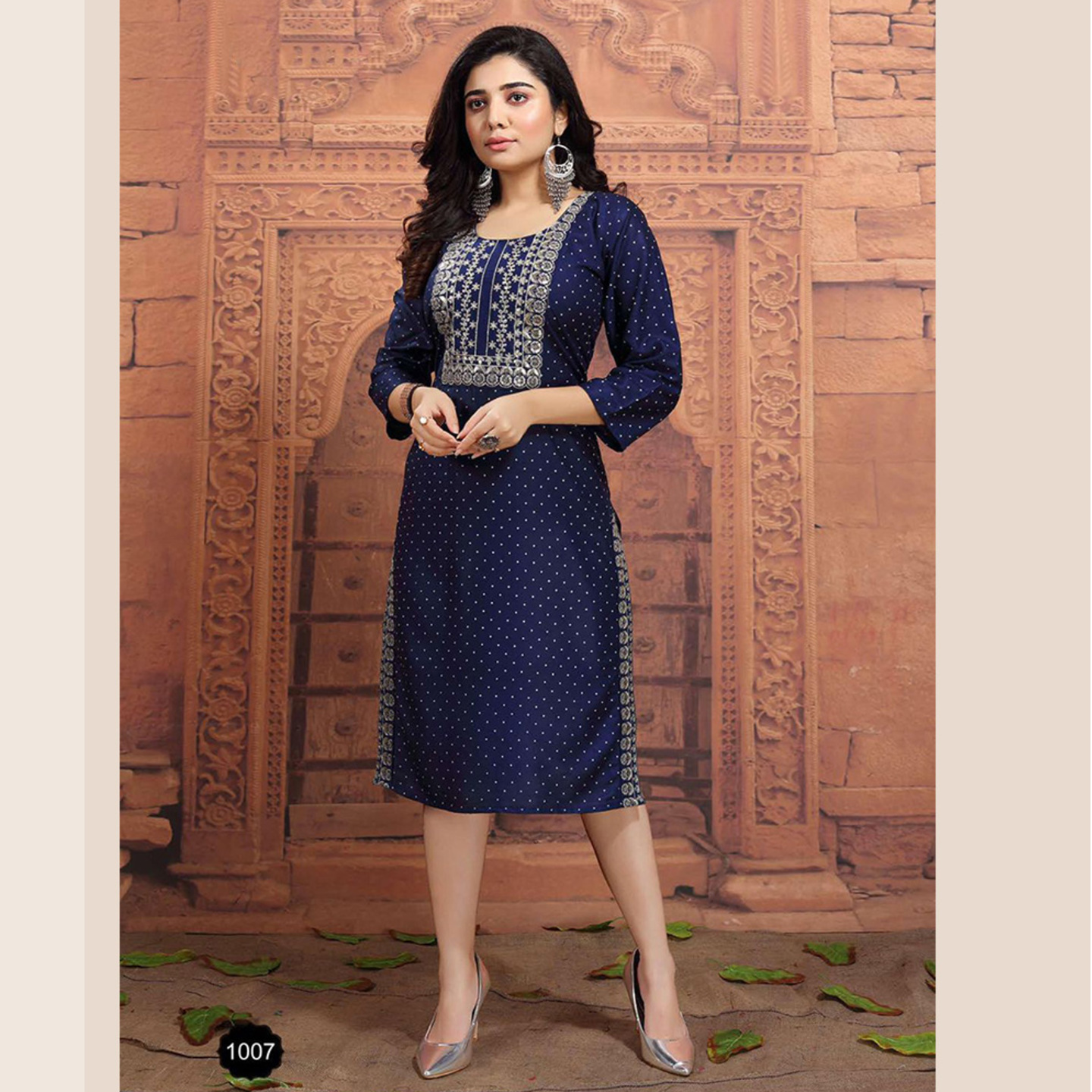 Talk By Fashion Women Green Embroidered Straight Kurti