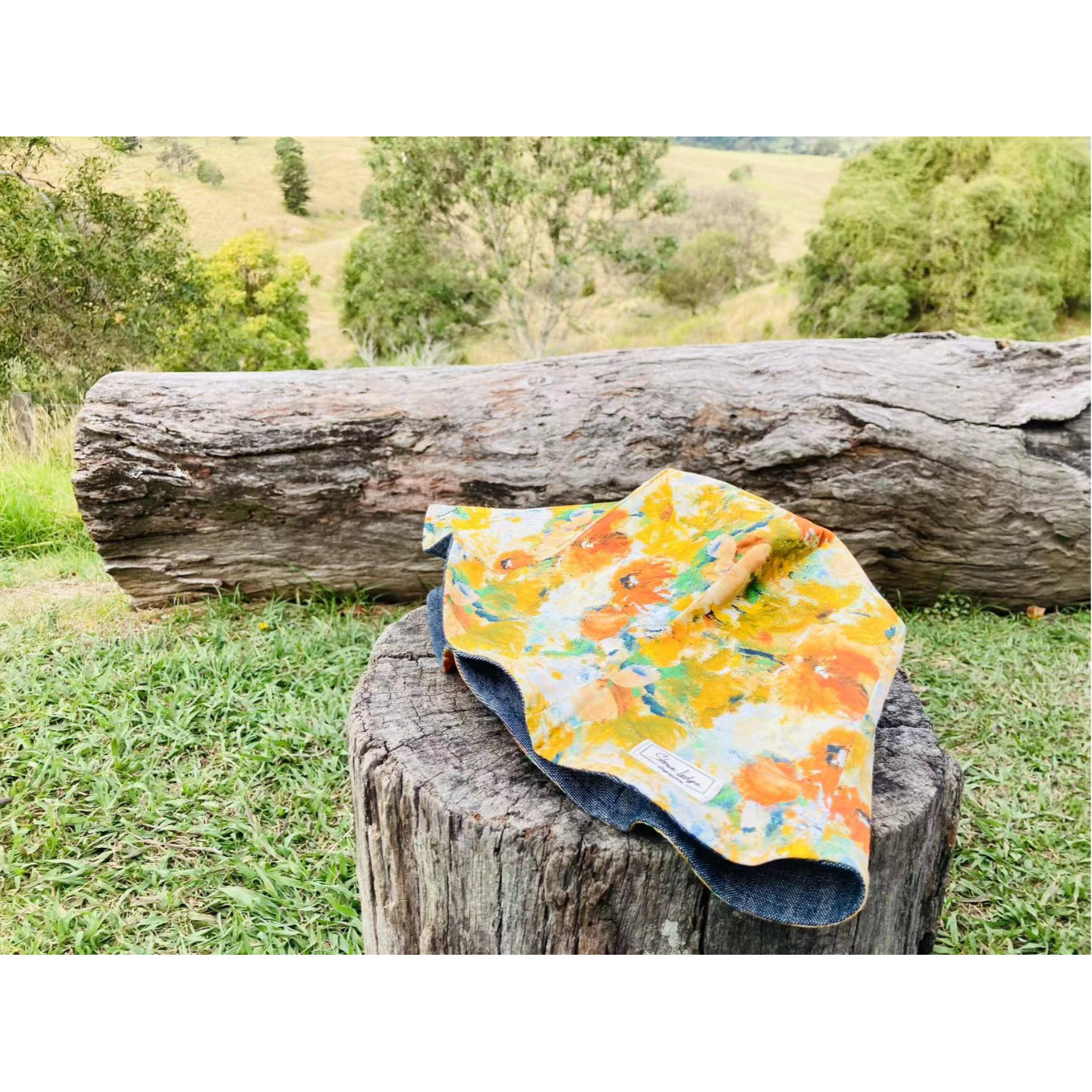 Reversible Hat in Navy with Printed