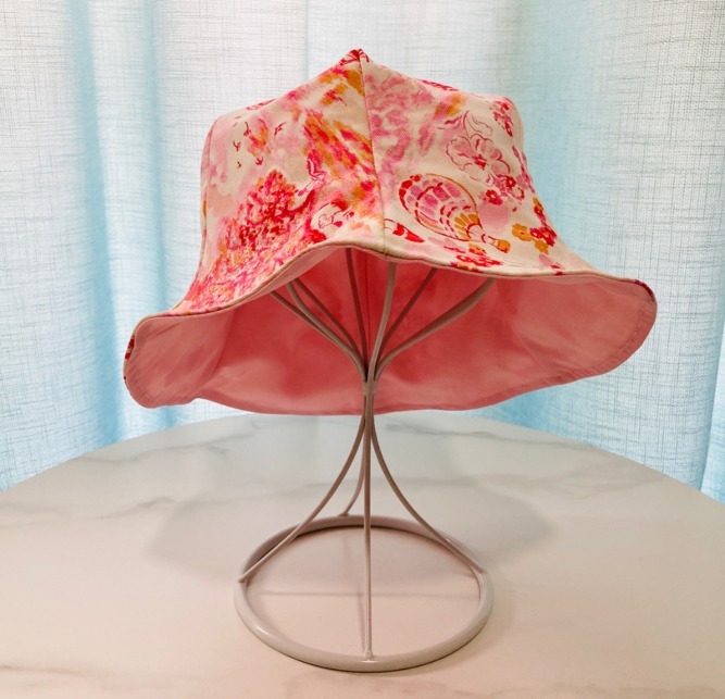 Reversible Hat in Pink