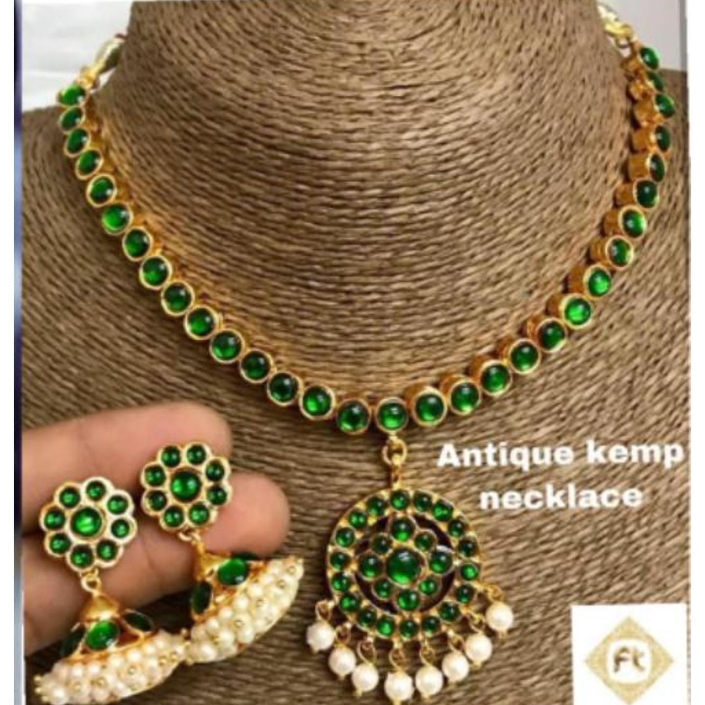 Green Kempu Stone Necklace