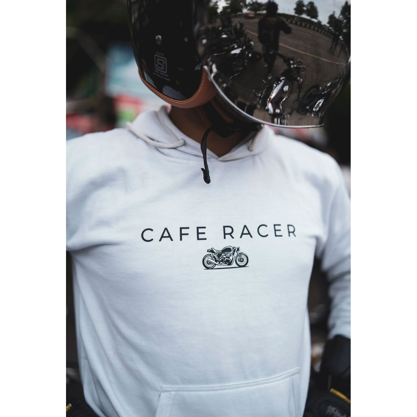 Cafe Racer white hooide