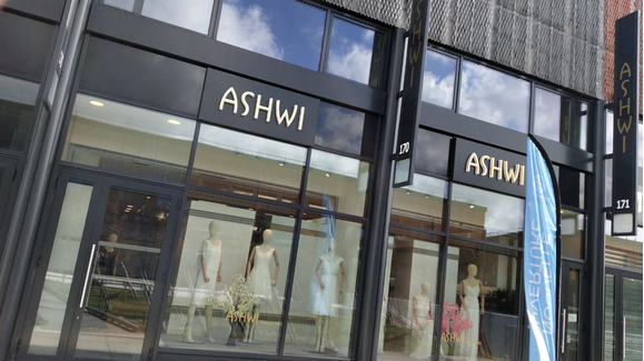 ASHWI PARIS SHOPFRONT.jpeg