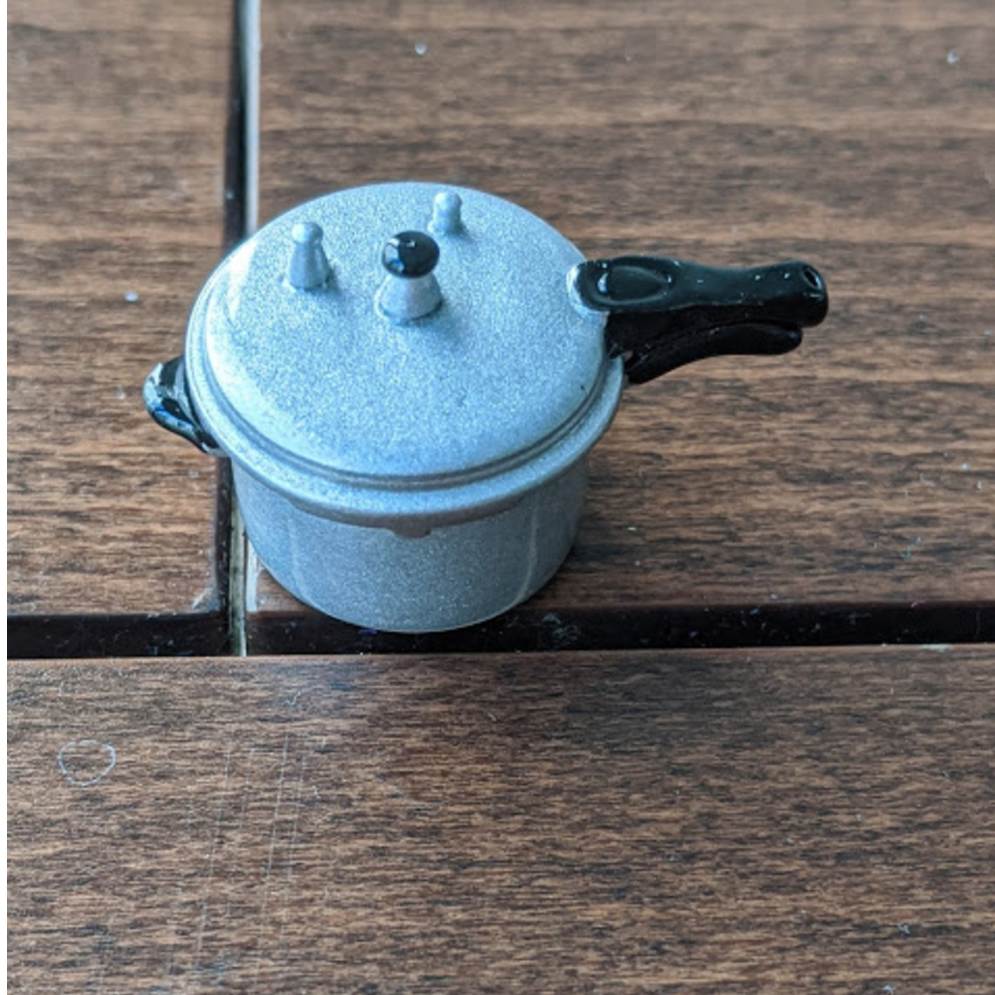 Miniature Cooker