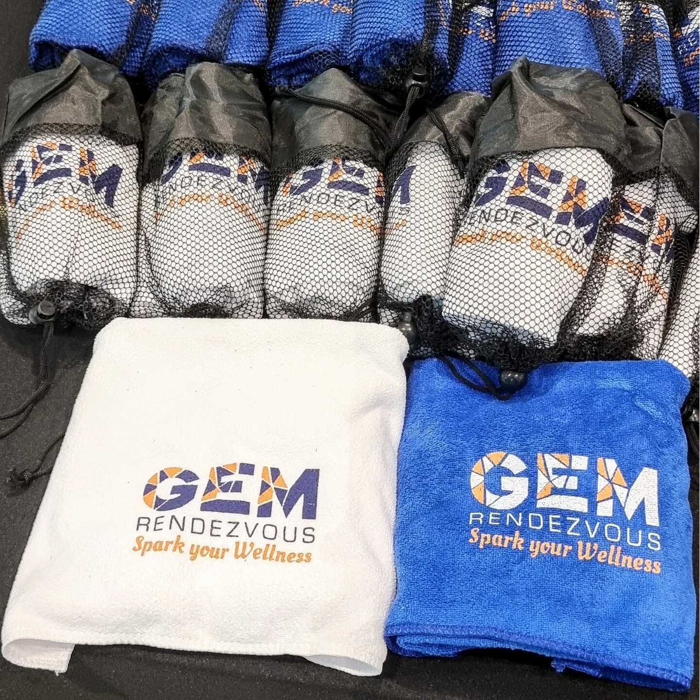 Gem Rendezvous Sport Towel with bag