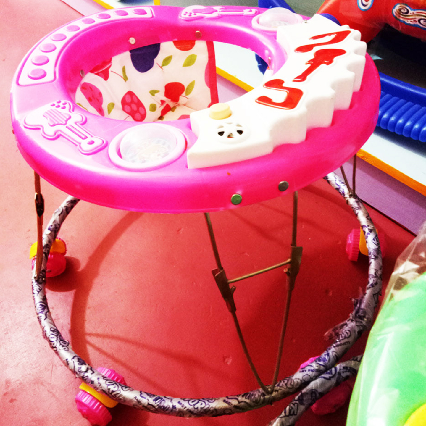 Round Iron Baby Walker