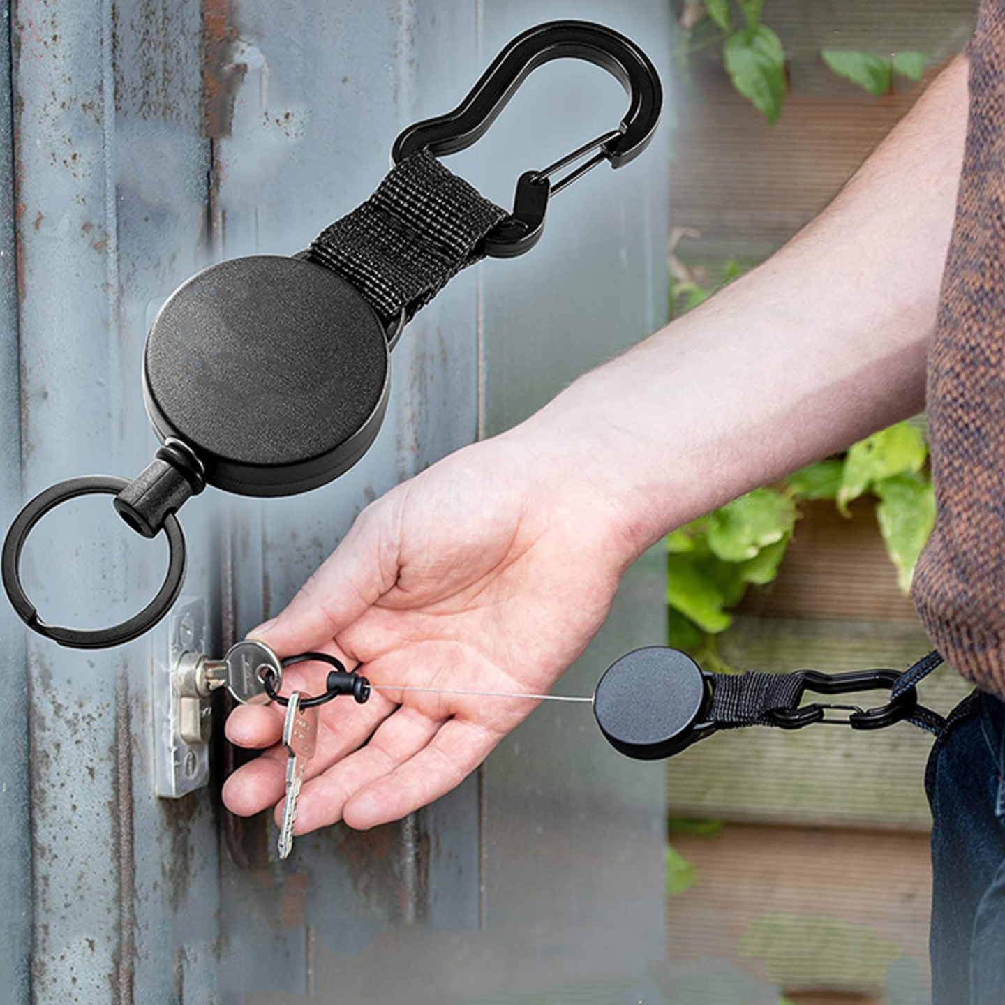 Heavy duty badge reel with carabiner 