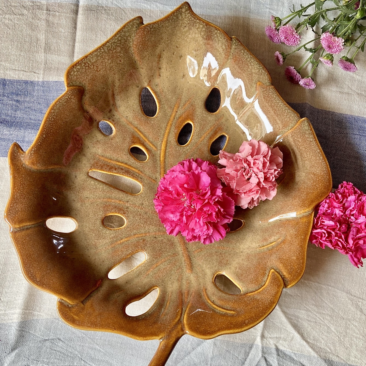 Cream Monstera Leaf Platter