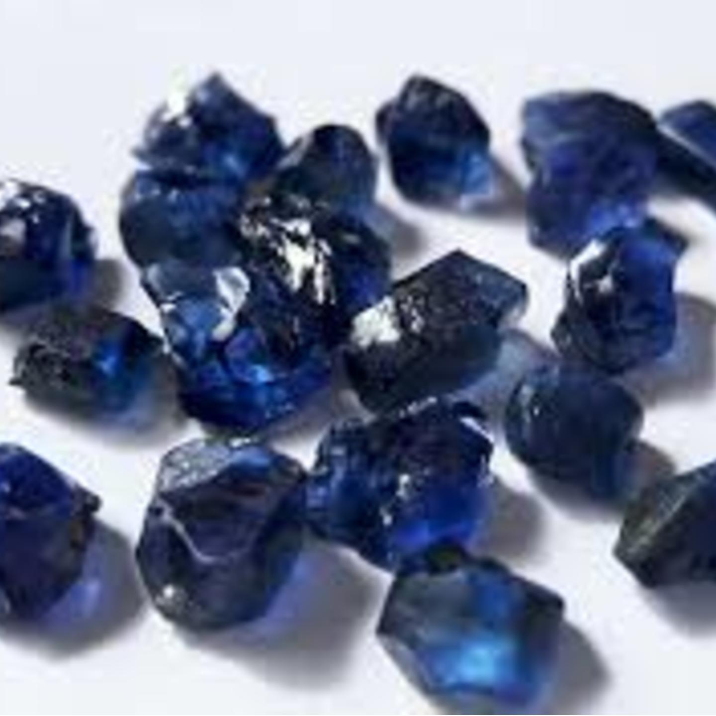 blue sapphire color