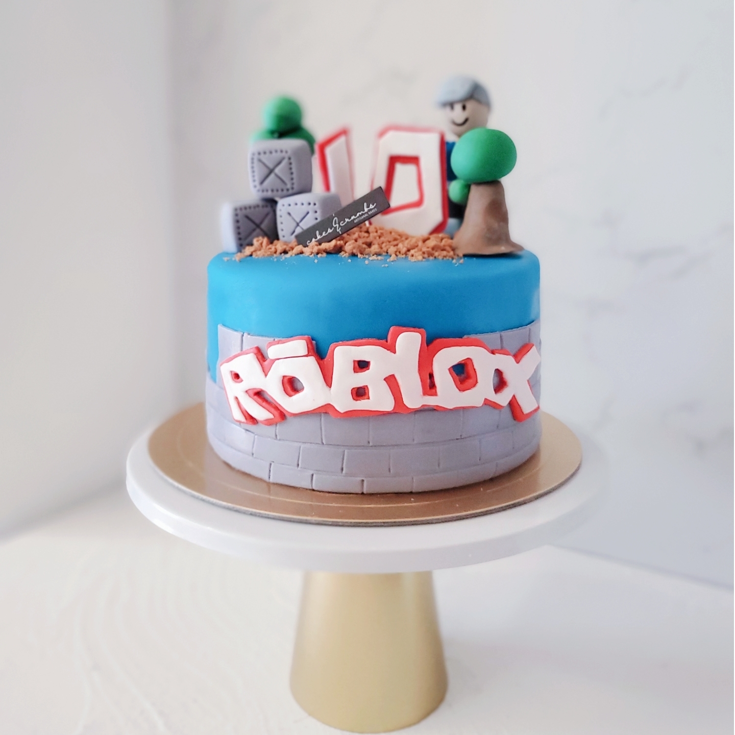 Roblox Themed Cake 