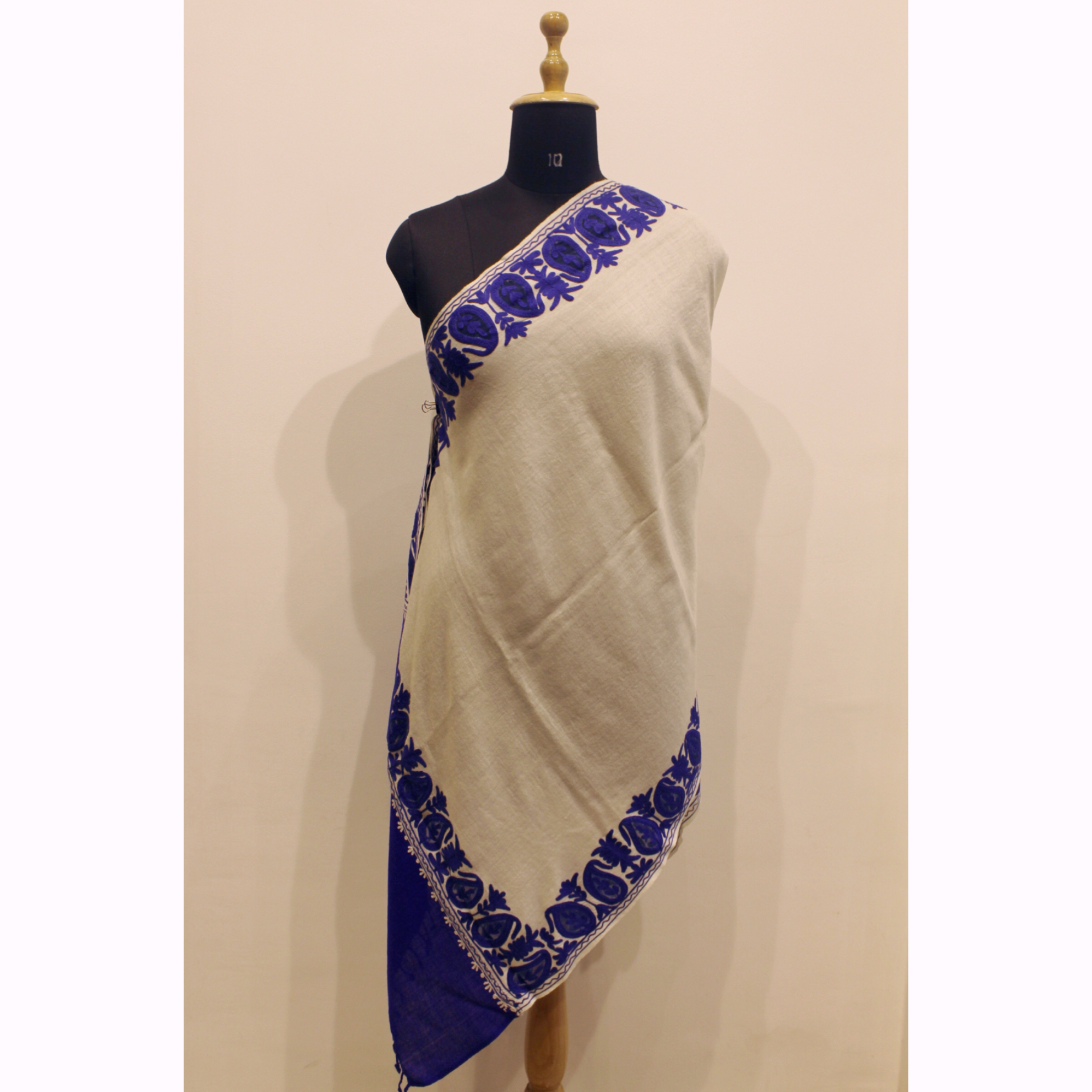 womens stole dual color (blue and white)